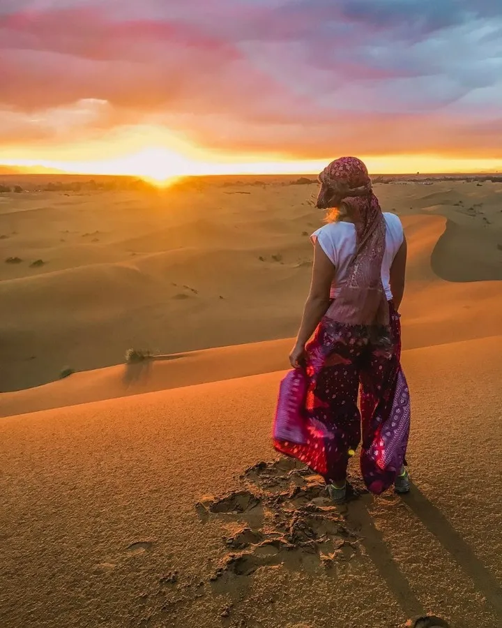 Captivating desert sunset in the Morocco desert – DiscoverMoroccoNow Sahara desert Merzouga morocco tours